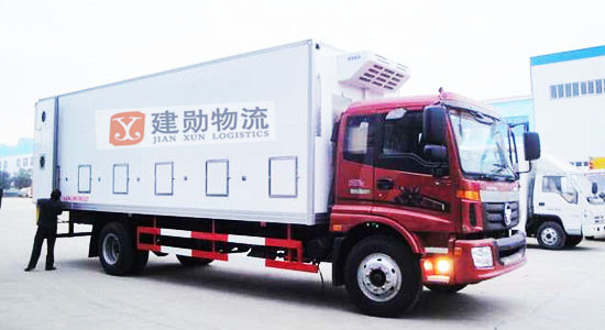 6.8米厢车.jpg